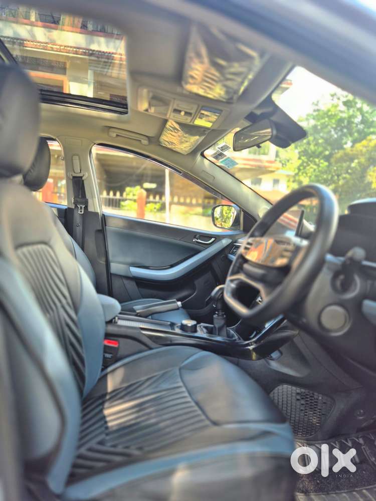 Tata Curvv S 1.2 Revotron Petrol 6mt, 2025, Petrol