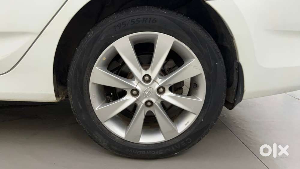 Hyundai Verna 1.6 Sx Vtvt (o) At, 2013, Petrol