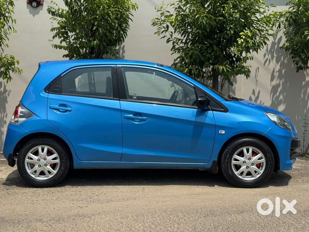 Honda Brio V Mt, 2012, Petrol