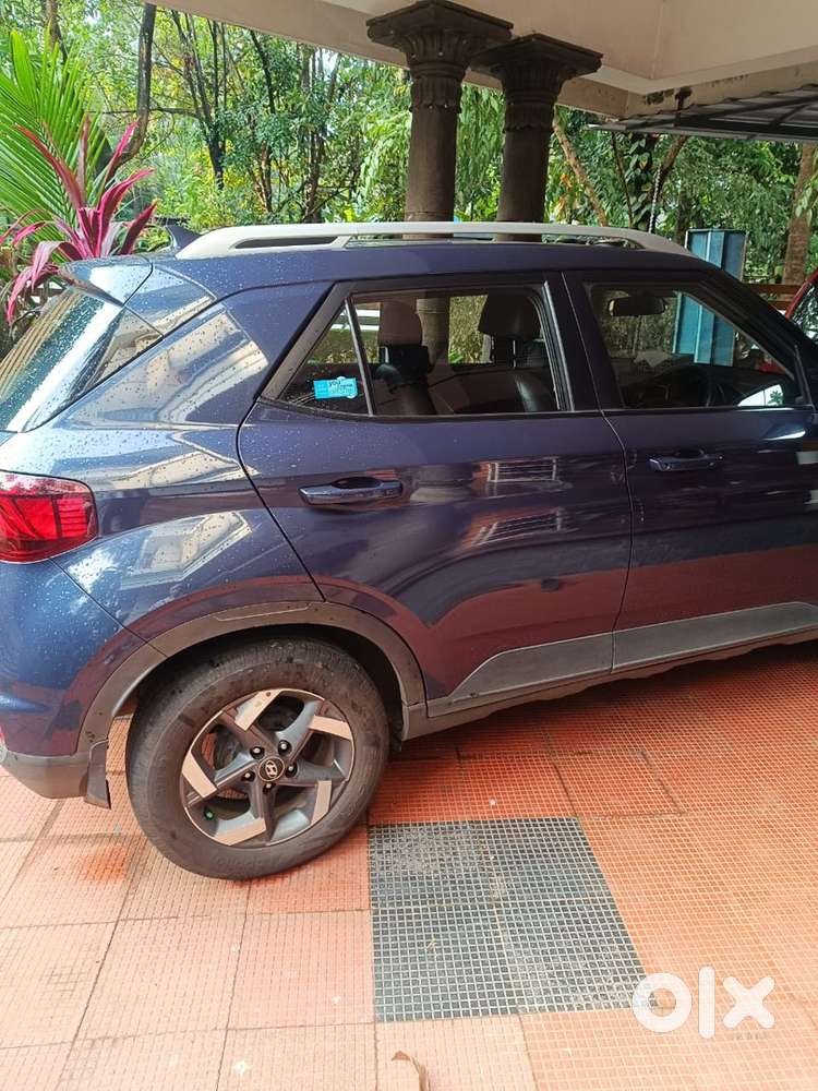 Hyundai Venue Petrol Manual 2021
