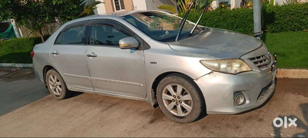 Toyota Corolla Altis (2011)