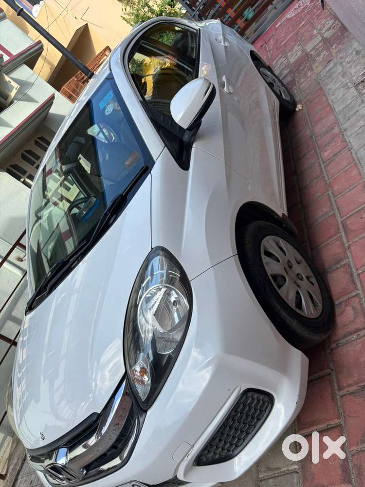 Honda Amaze Petrol Well Maintained