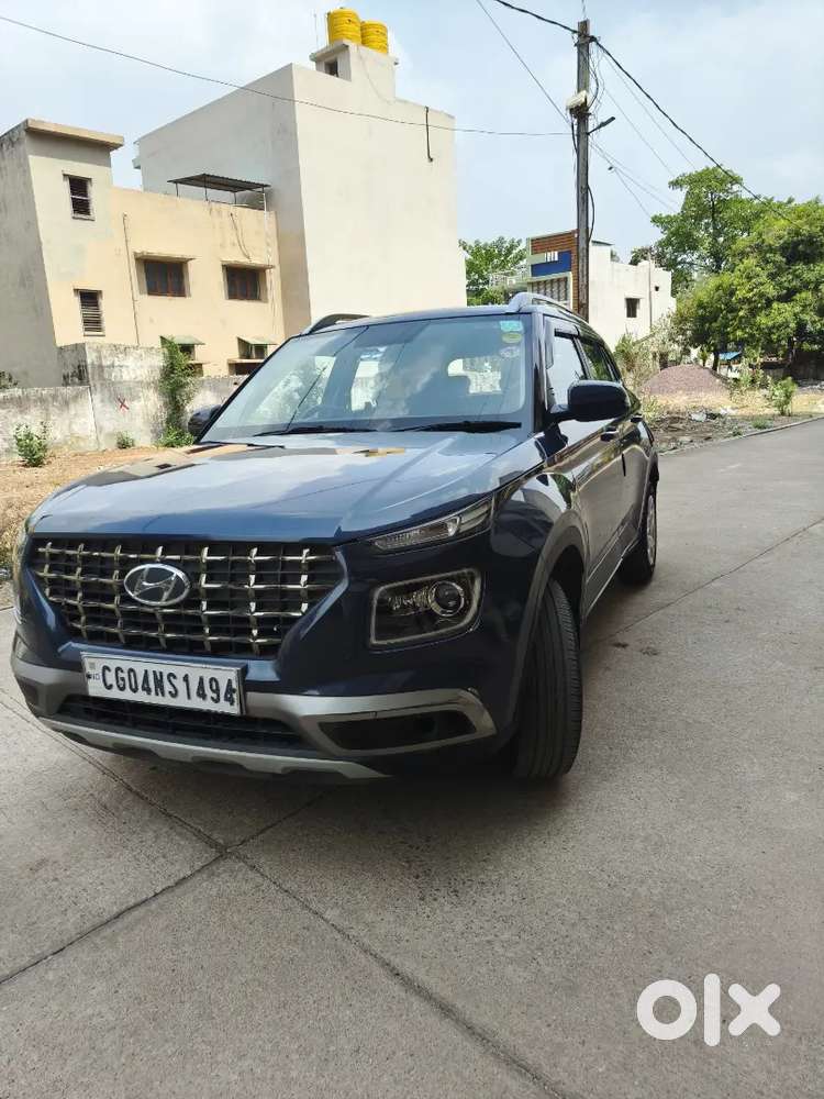 Hyundai Venue 2022 Petrol Well Maintained