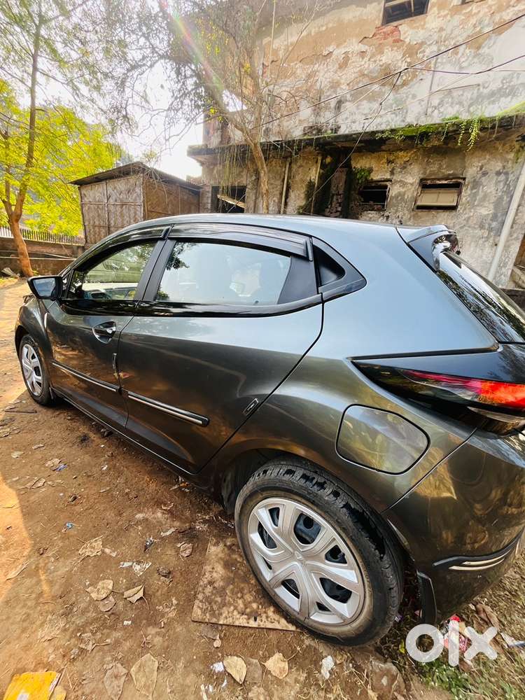 Tata Altoz Petrol 2022