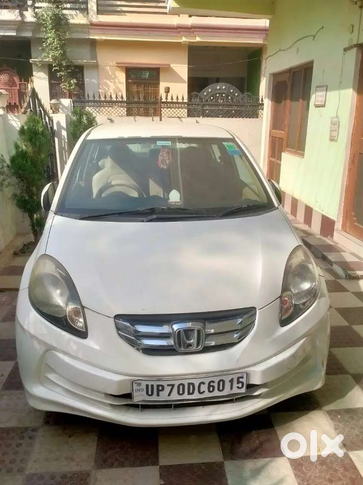 Honda Amaze 2nd Gen 2015 Petrol Well Maintained