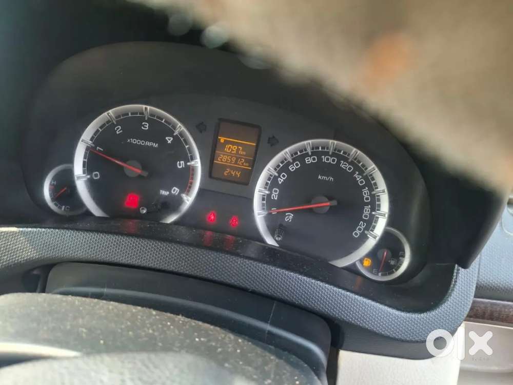 Maruti Suzuki Swift Vxi Bsiv, 2013, Petrol