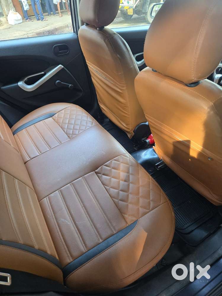 Ford Figo 2010-2012 Petrol Titanium, 2010, Petrol