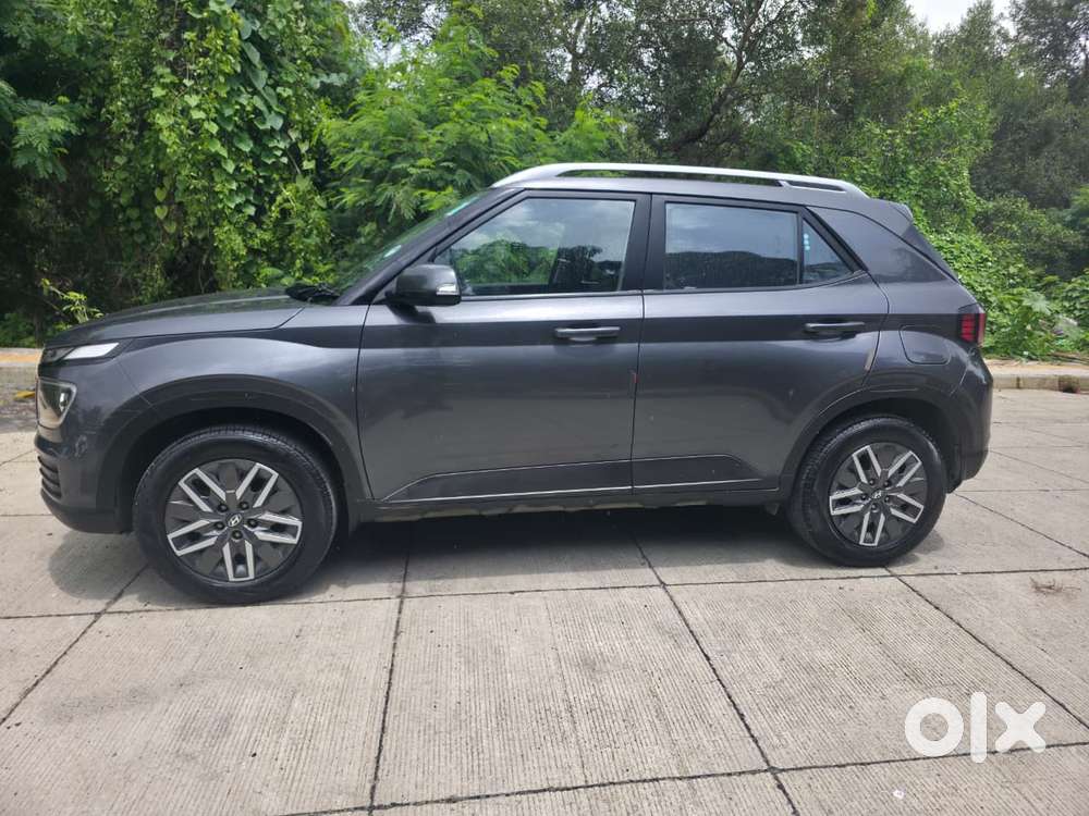 Hyundai Venue 1.0 S (o) Turbo Dct, 2024, Petrol