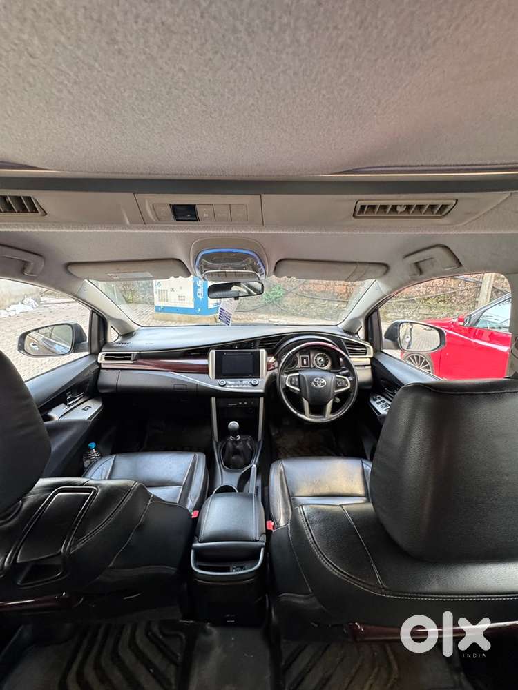 Innova Crysta 2.4 Z