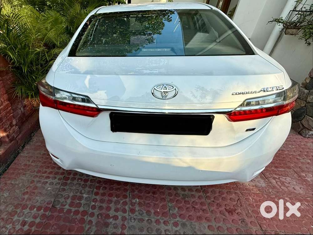 Well Maintained Toyota Corolla Altis 2018 Vl Cvt - Top End Variant