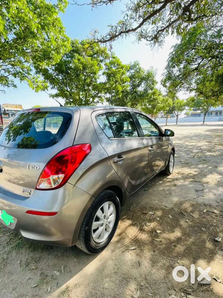 Hyundai 120 Sportz 2014 Petrol