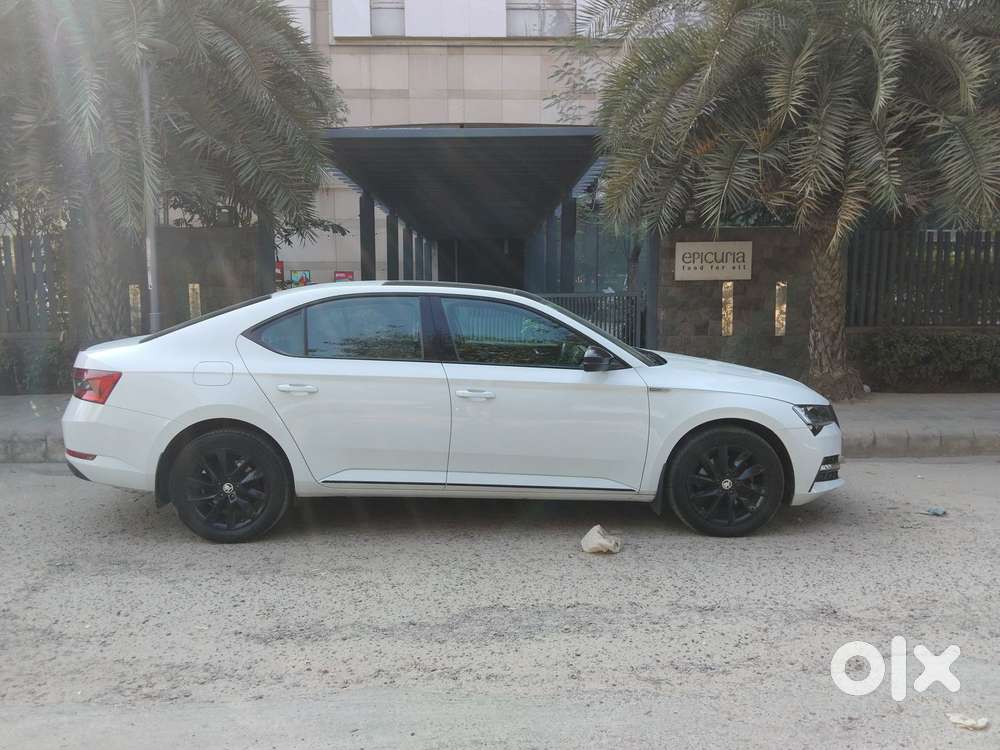 Skoda Superb 2.0 Sportline Tsi At, 2021, Petrol