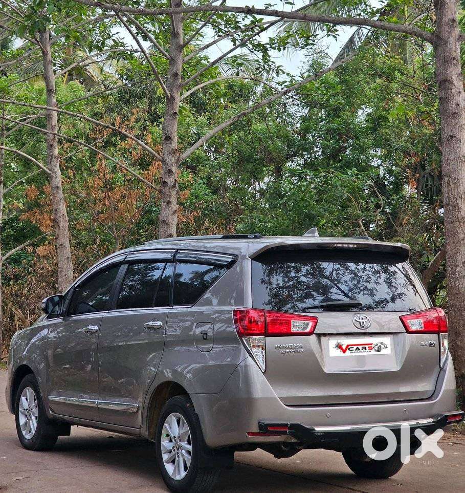 Toyota Innova Crysta 2.4 V, 2017, Diesel