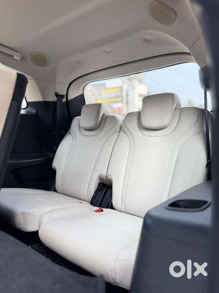 Mahindra Xuv700 2.2 Ax 7 Diesel At Luxury Pack Str, 2023, Diesel
