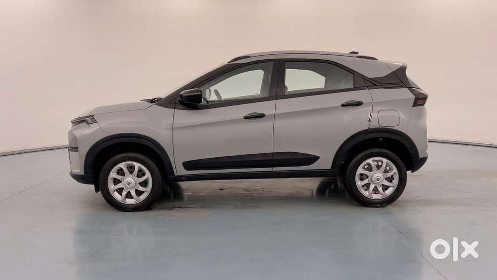 Tata Nexon Pure 1.2 Revotron Petrol 6 Mt, 2024, Petrol