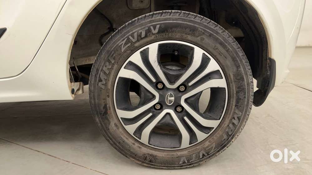 Tata Tiago 1.2 Revotron Xt Cng, 2023, Cng & Hybrids