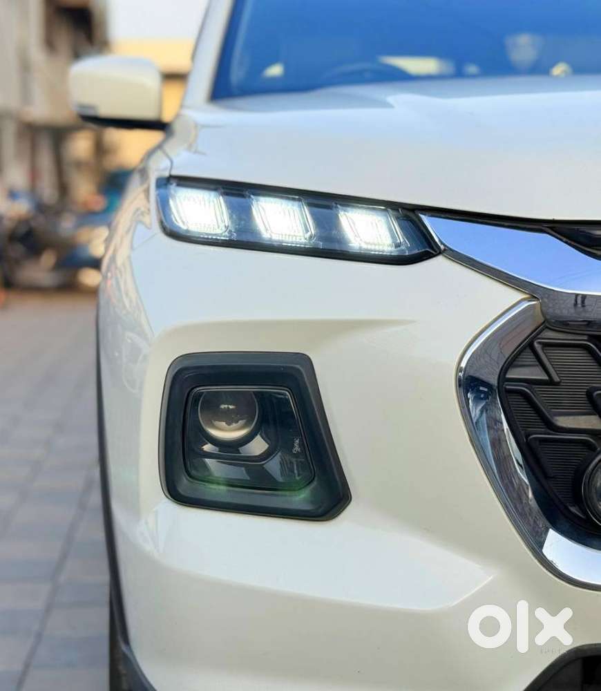 Maruti Suzuki Grand Vitara 1.5 Delta Smart Hybrid At, 2023, Petrol