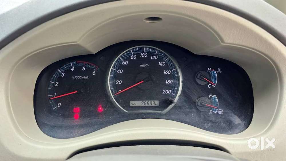 Toyota Innova 2.5 Z Diesel 7 Seater Bs Iv, 2014, Diesel