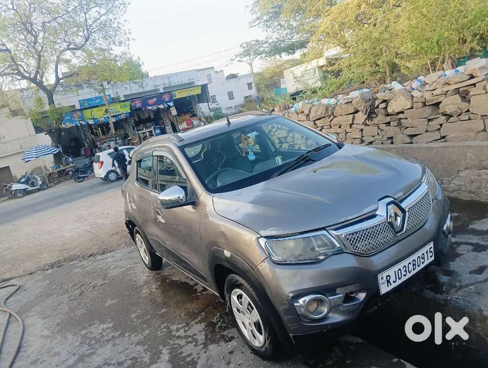 Mahindra Renault Logan Petrol 2018