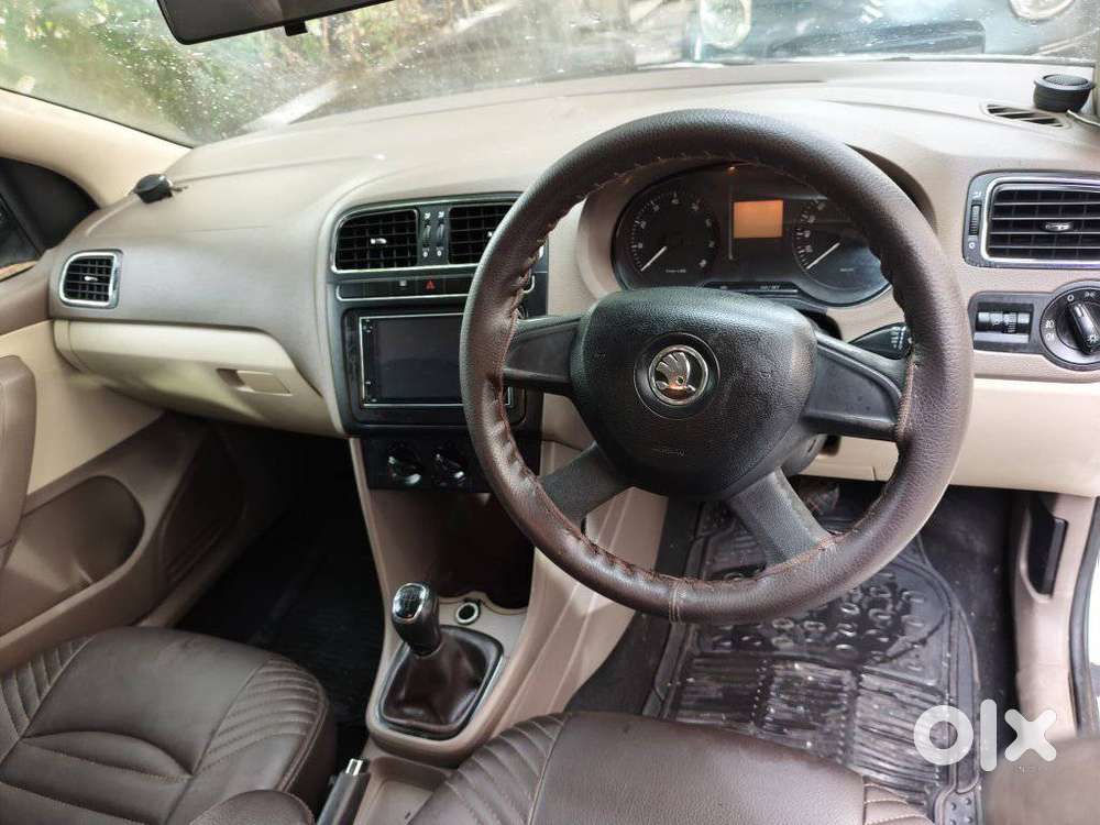 Skoda Rapid Leisure, 2013, Petrol