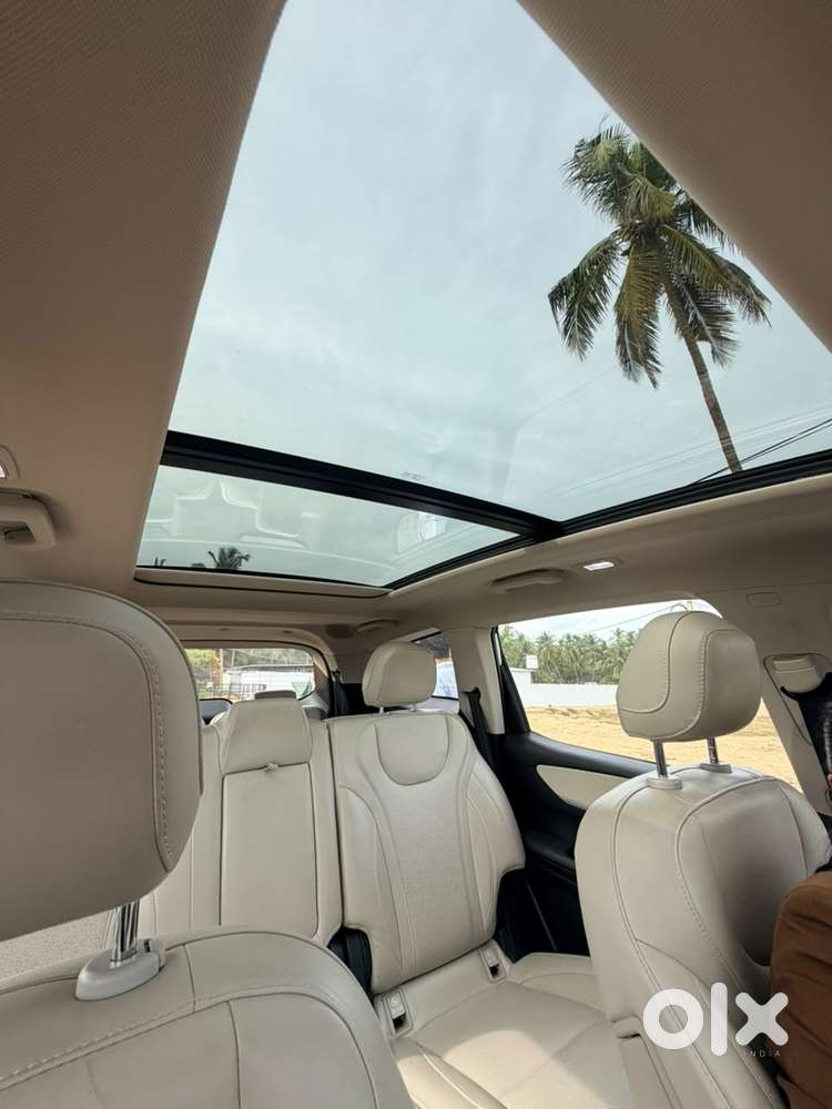 Mahindra Xuv700 2.2 Ax 7 Diesel At Luxury Pack Str, 2022, Diesel