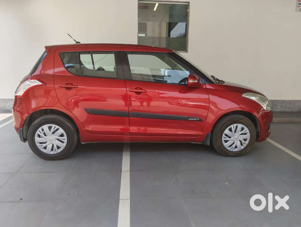 Maruti Suzuki Swift Vxi + Manual, 2013, Petrol