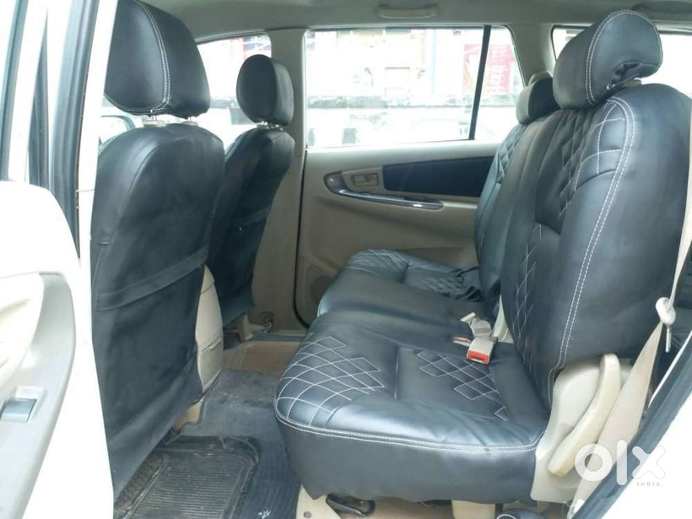 Toyota Innova 2.5 G (diesel) 8 Seater, 2012, Diesel