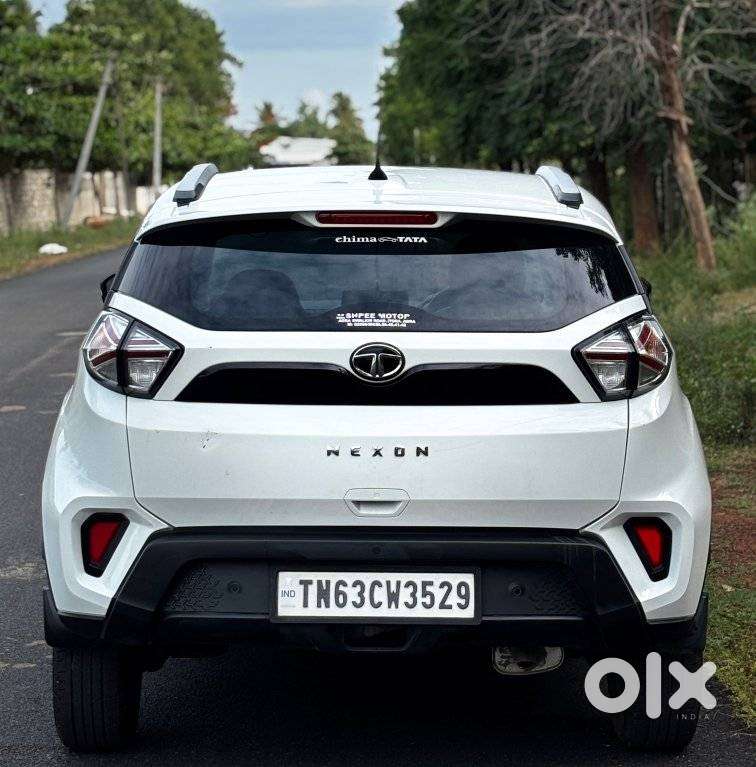 Tata Nexon, 2023, Petrol