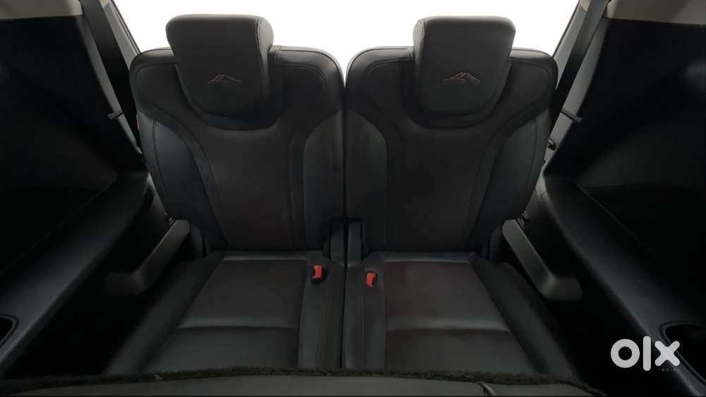 Mahindra Xuv700 2.0 Ax 7 Petrol At Luxury Pack Str, 2024, Petrol