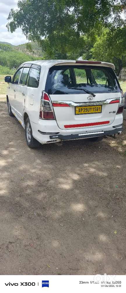 Toyota Innova 2.5 G 2015