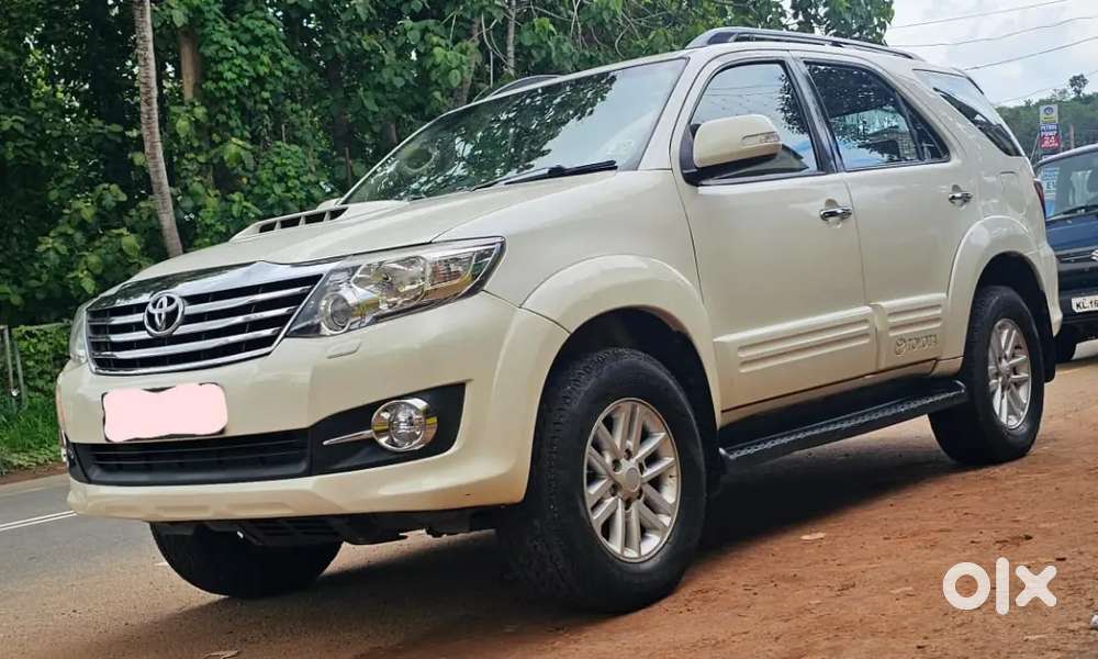 Toyota Fortuner 4x2 Automatic 2013 Diesel Well Maintained