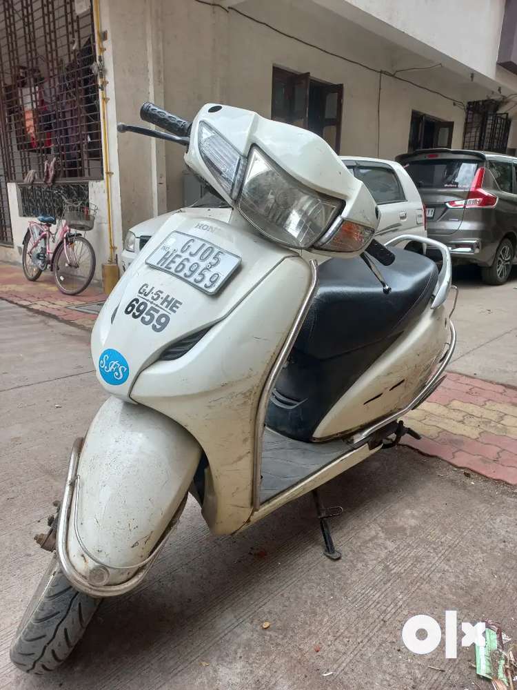 White Activa 2012 Model Complete Working Condition Scooters 1773306633