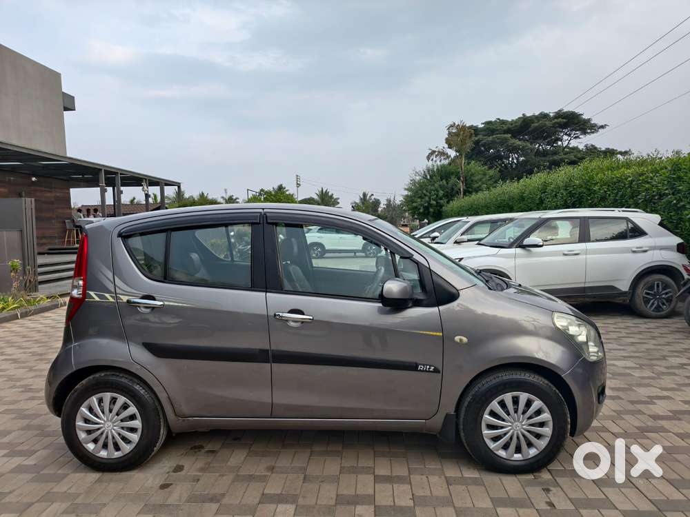 Maruti Suzuki Ritz Vxi, 2011, Petrol