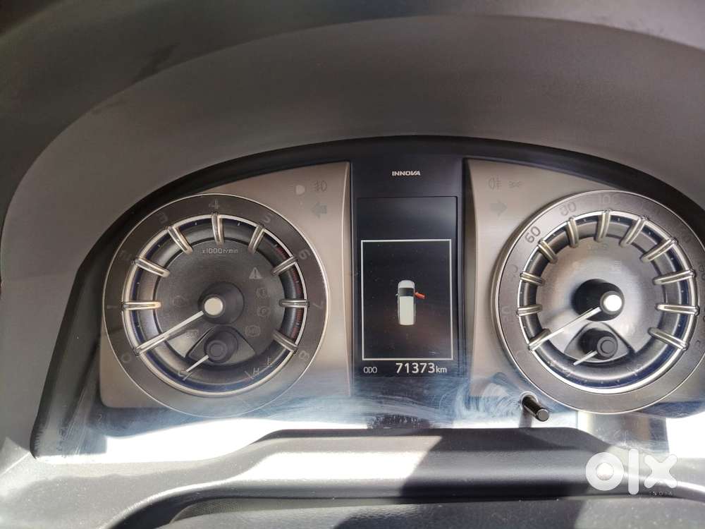 Toyota Innova Crysta 2.7 Zx At, 2016, Petrol