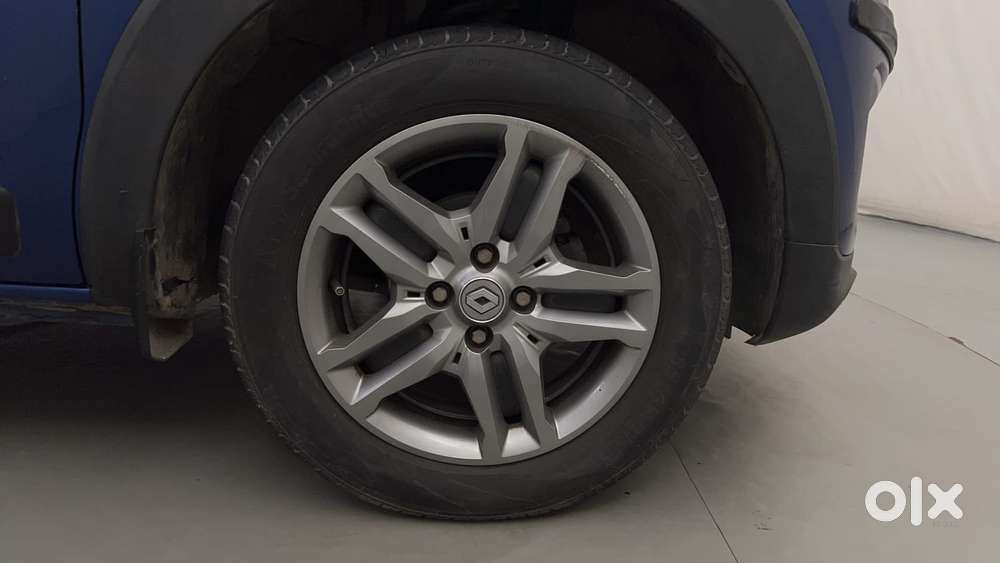 Renault Triber Rxz Easy-r Amt, 2022, Petrol