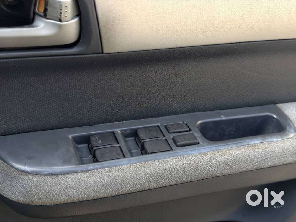 Maruti Suzuki Swift Dzire 1.2 Vxi Bsiv, 2011, Petrol