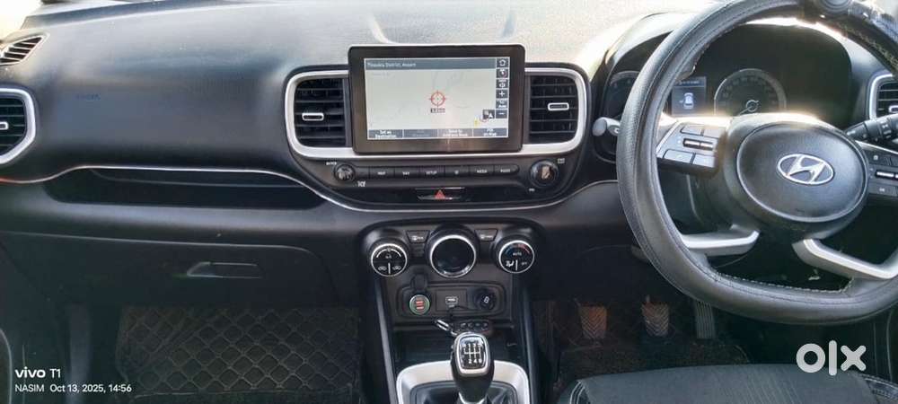 Hyundai Venue Petrol 2020 Mint Condition And Additional Loadings