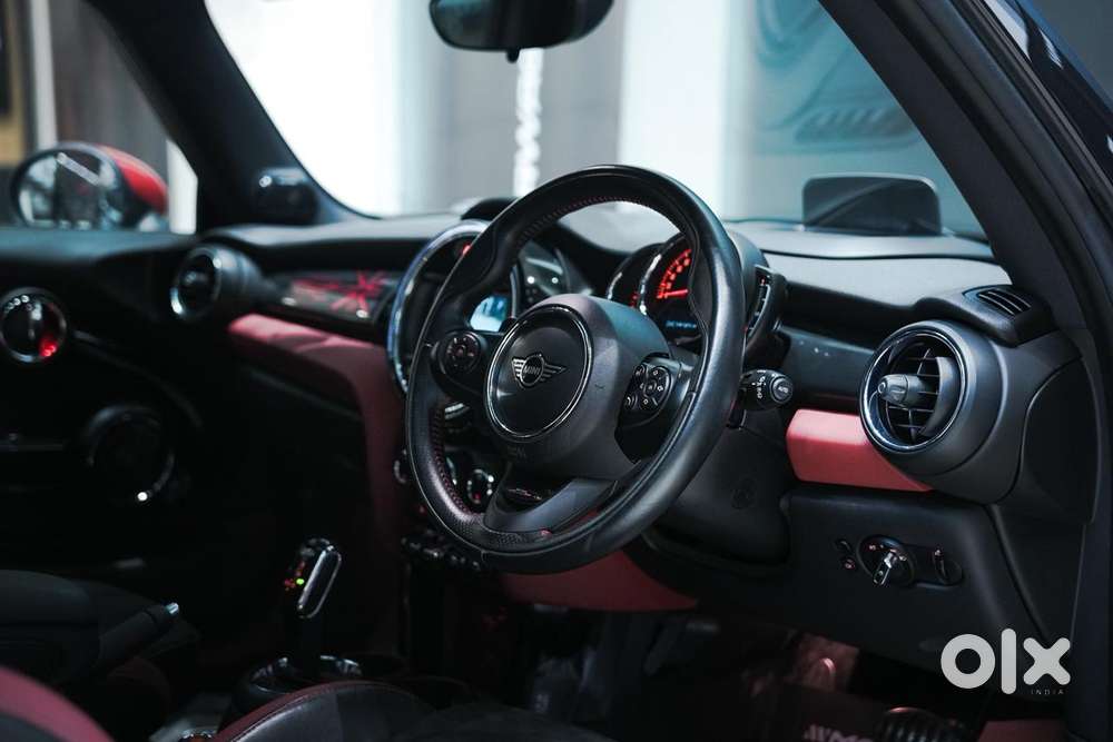 Mini Cooper 3 Door John Works, 2019, Petrol