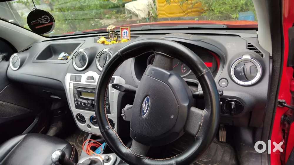 Ford Figo Petrol Zxi 2013