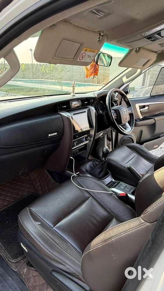 Toyota Fortuner 2018 Diesel 220000 Km Driven