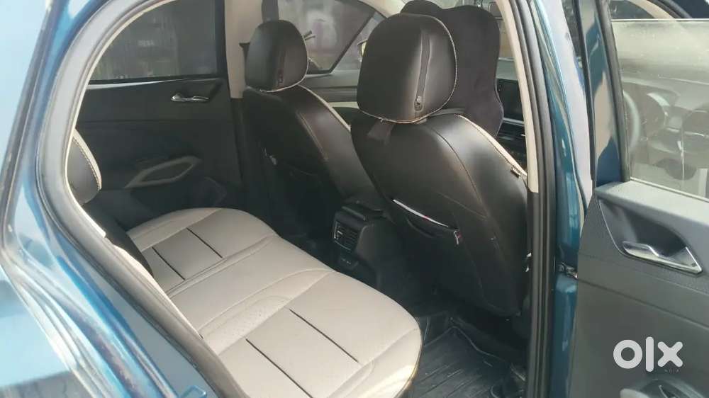 Skoda Kylaq Signature 2025 Modal Lava Blue