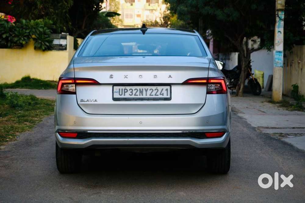 Skoda Slavia 1.0 Tsi Style At, 2023, Petrol