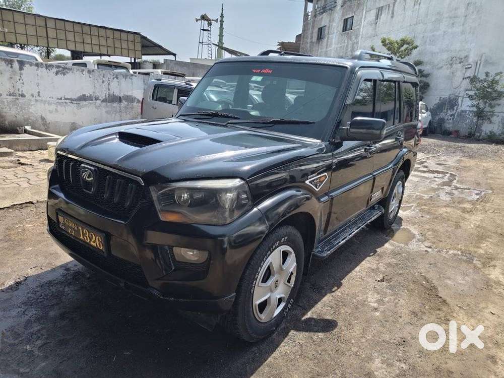 Mahindra Scorpio S4 9 Seater, 2015, Diesel