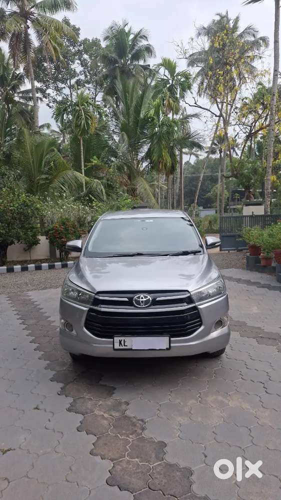 Toyota Innova Crysta 2016 Model Diesel Well Maintained Car