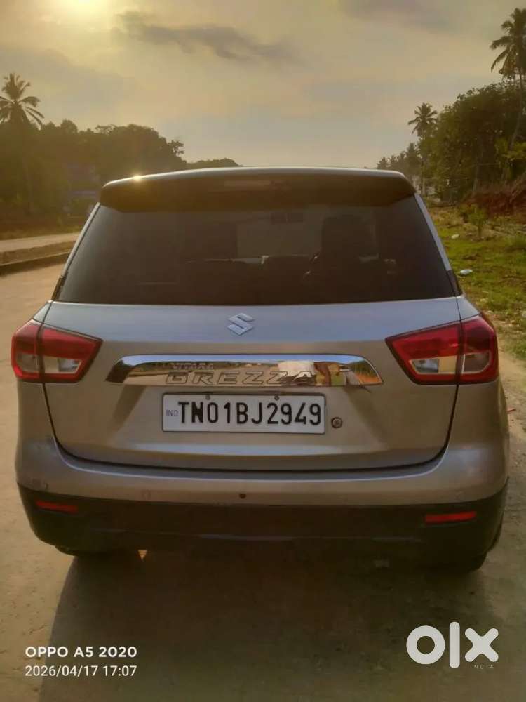 Ac Power Steering Power Window Centre Lock Reverse Camera Alloy Wheels