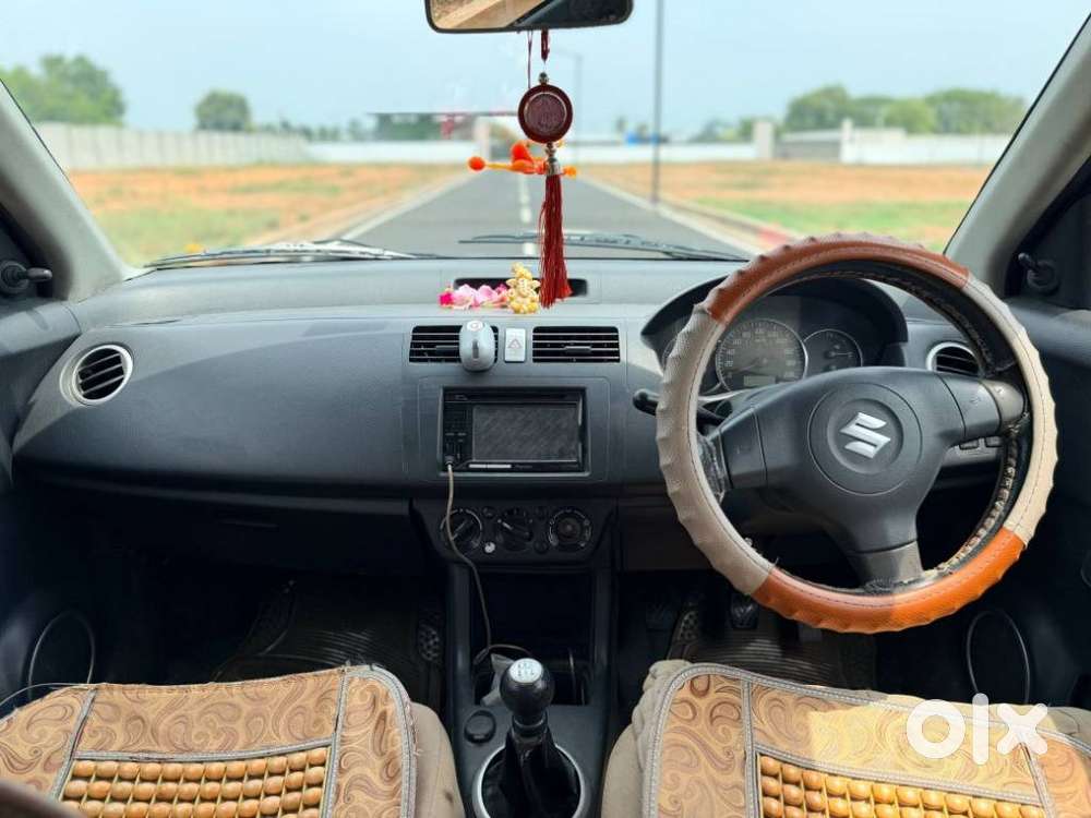 Maruti Suzuki Swift Vxi Bsiv, 2011, Petrol