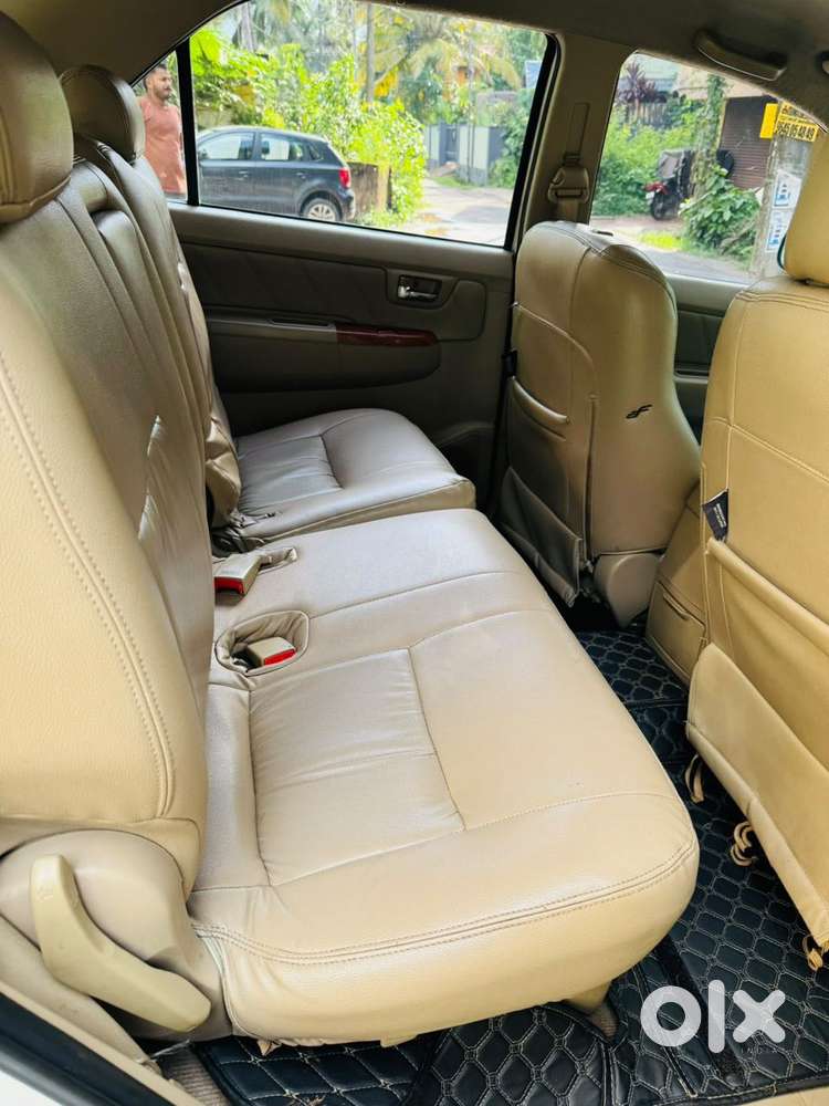 Toyota Fortuner 3.0 4x4 Manual, 2011, Diesel