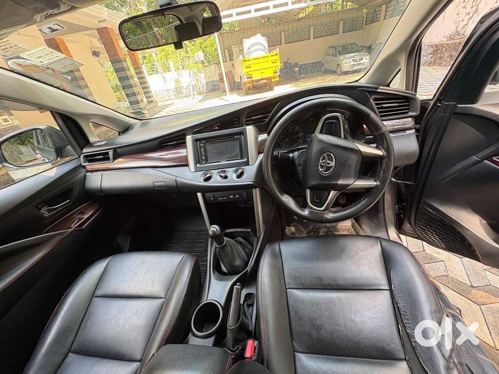 Toyota Innova Crysta 2017 Diesel Well Maintained