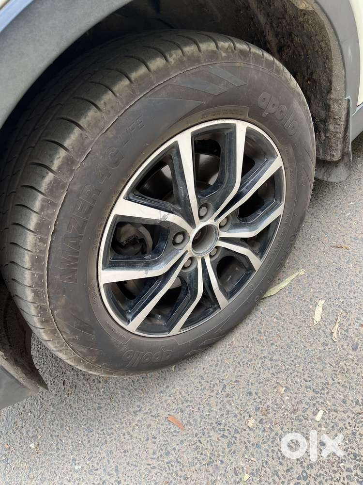 Mahindra Xuv300 1.2 W6 Amt Petrol, 2022, Petrol