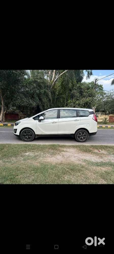 Mahindra Marazzo M8, 2019, Diesel